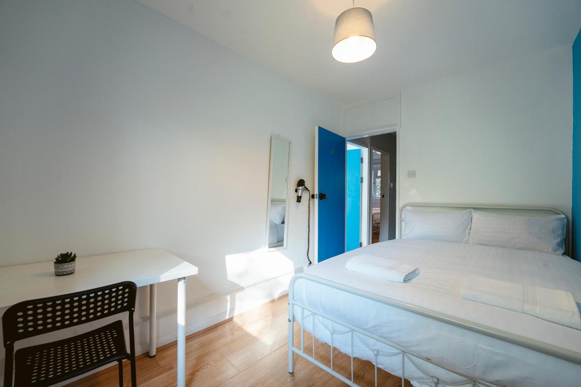 Deptford Bridge Double Rooms London Exterior photo