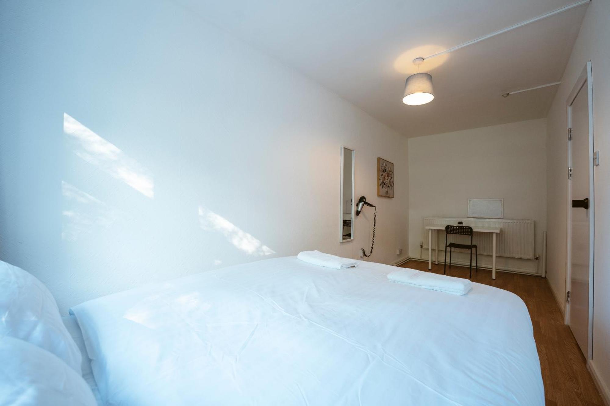 Deptford Bridge Double Rooms London Exterior photo